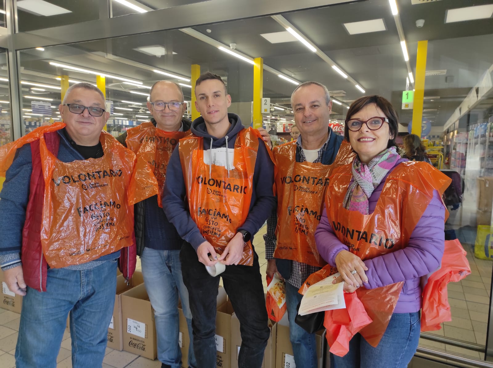 Raccolta alimentare 04